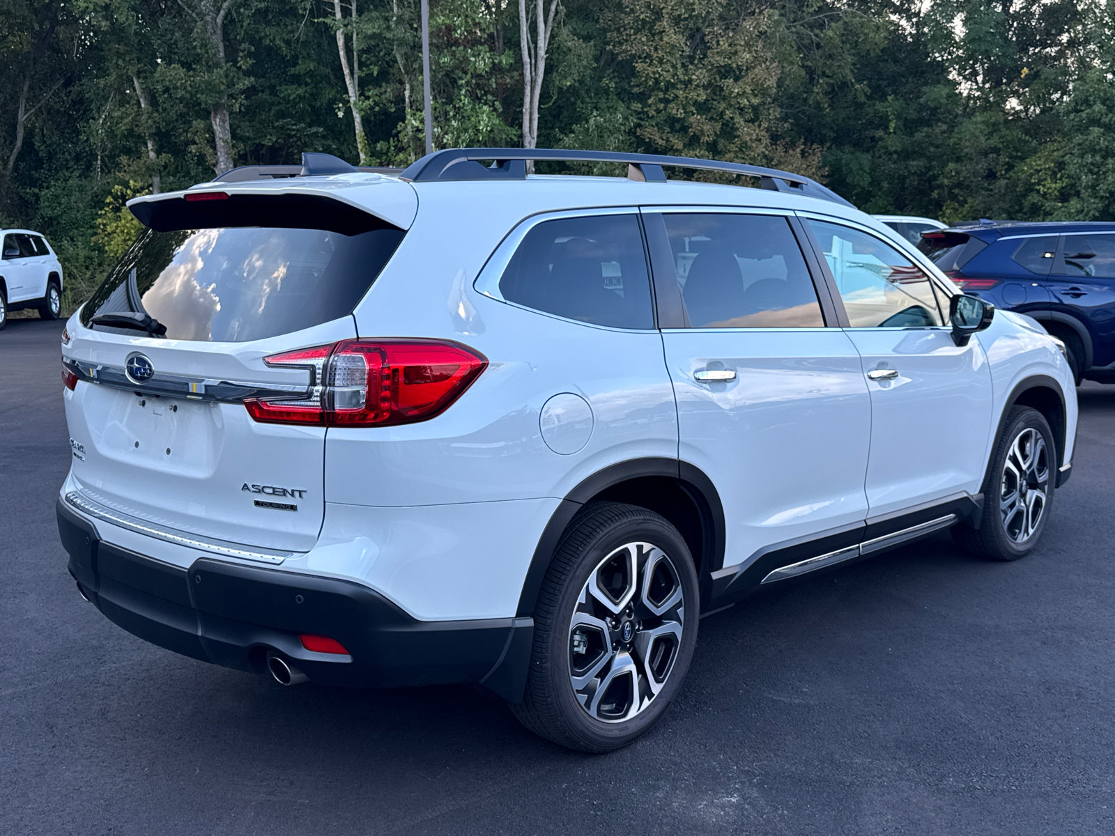Used 2026 Subaru Ascent Touring w/ Popular Package #1 AWD/4WD image 5