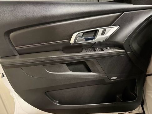 Used 2017 GMC Terrain SLE w/ Convenience Package image 12