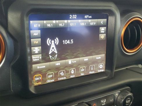 Used 2020 Jeep Gladiator Mojave image 16