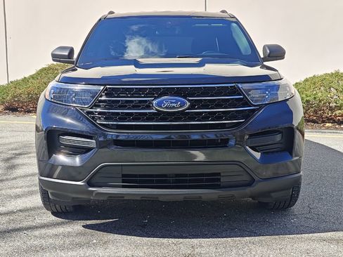 Used 2020 Ford Explorer XLT w/ Comfort Package AWD/4WD image 9