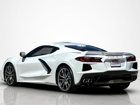 Used 2024 Chevrolet Corvette Stingray Preferred Cpe w/ Z51 Performance Package image 3