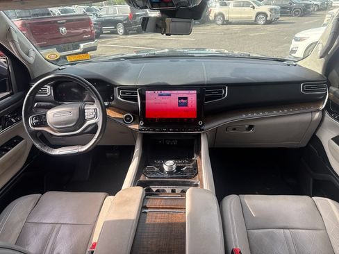 Used 2022 Jeep Grand Wagoneer Series II w/ Premium Group II AWD/4WD image 14