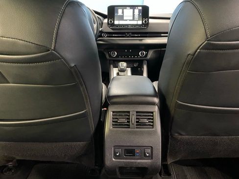 Used 2023 Mitsubishi Outlander SEL image 39