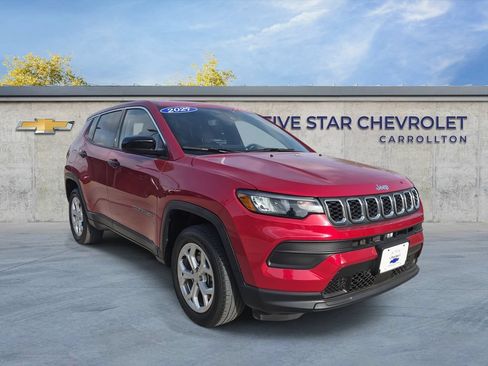 Used 2024 Jeep Compass Sport AWD/4WD image 1