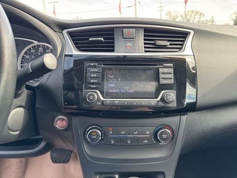 Used 2017 Nissan Sentra SV w/ Style Package image 14