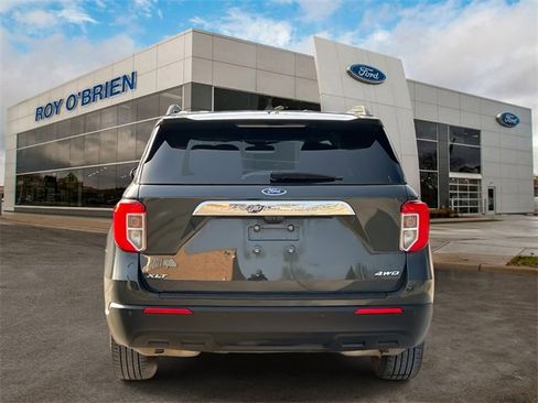 Certified 2023 Ford Explorer XLT image 4