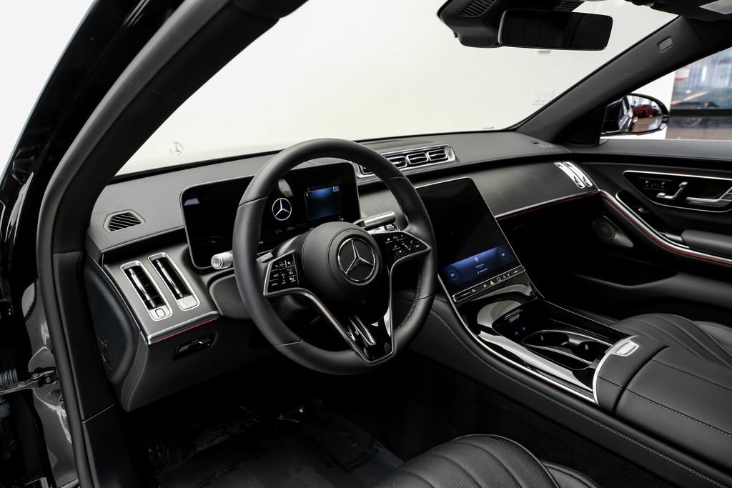 Used 2025 Mercedes-Benz S 500 4MATIC image 5