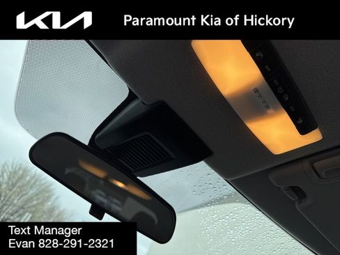 Used 2021 Nissan Kicks SR w/ Exterior Package image 26