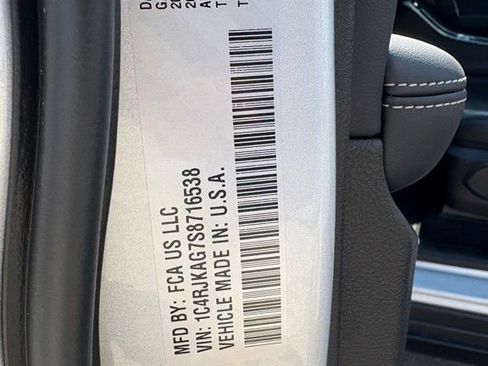 New 2025 Jeep Grand Cherokee L Altitude image 24