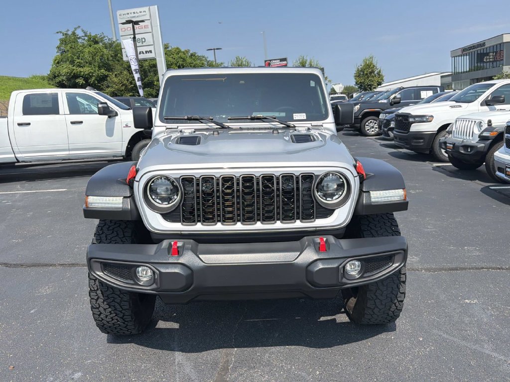 Used 2024 Jeep Wrangler Unlimited Rubicon AWD/4WD image 8