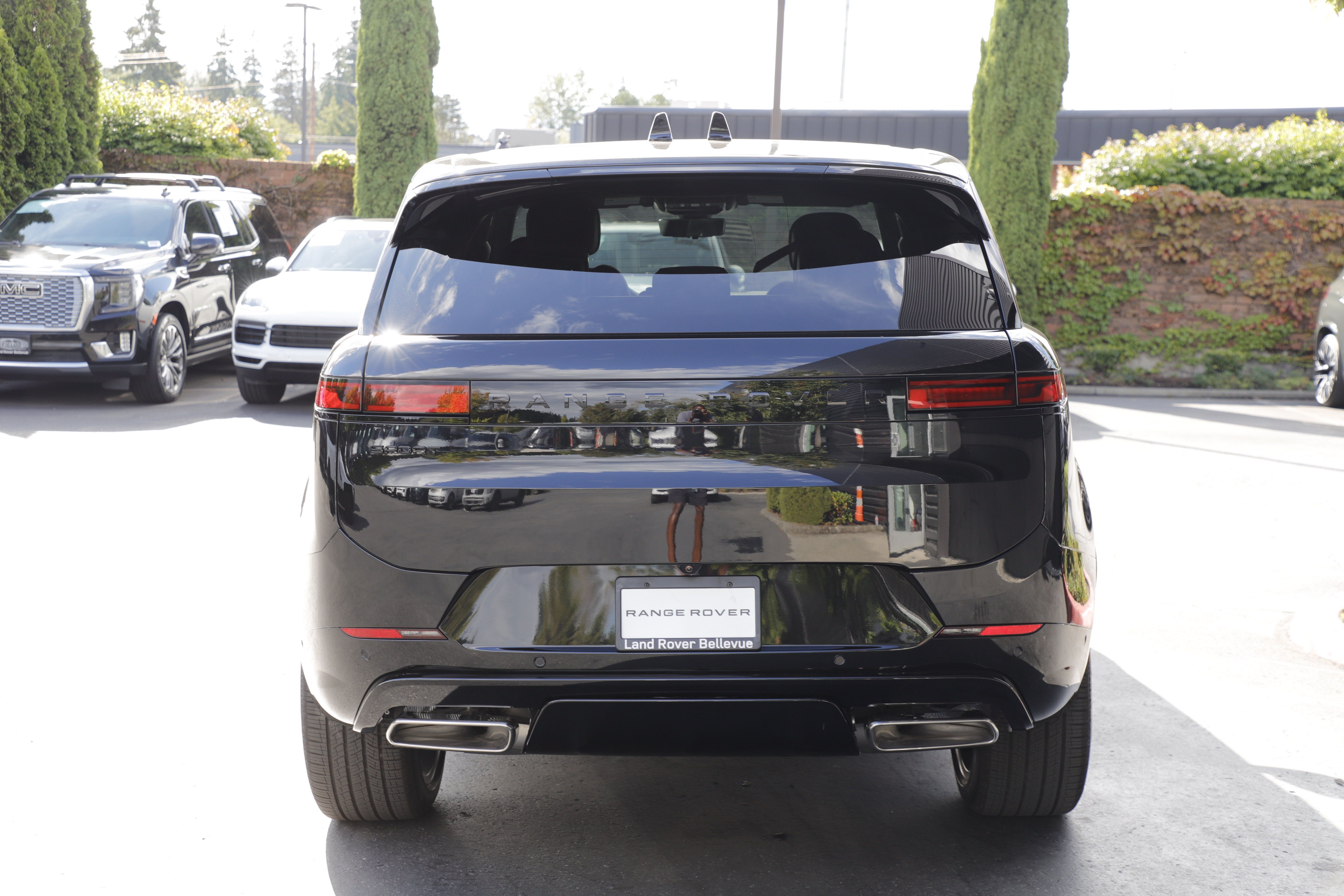 New 2026 Land Rover Range Rover Sport Dynamic SE AWD/4WD image 5