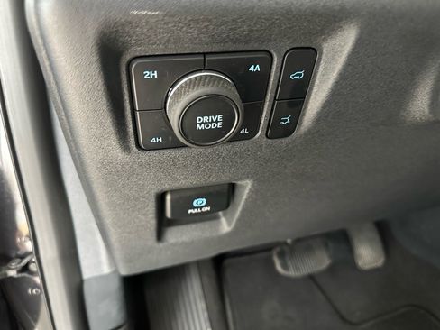 Certified 2025 Ford Expedition Active AWD/4WD image 29
