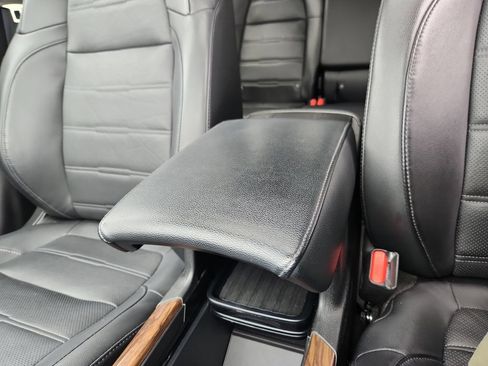 Used 2022 Honda CR-V Touring image 29