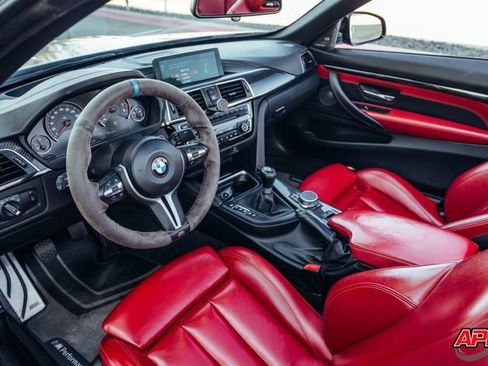 Used 2018 BMW M4 Convertible w/ Competition Package image 2