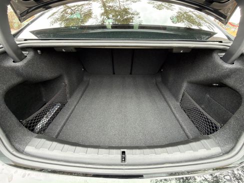 Used 2021 BMW 330i Sedan w/ Convenience Package image 17