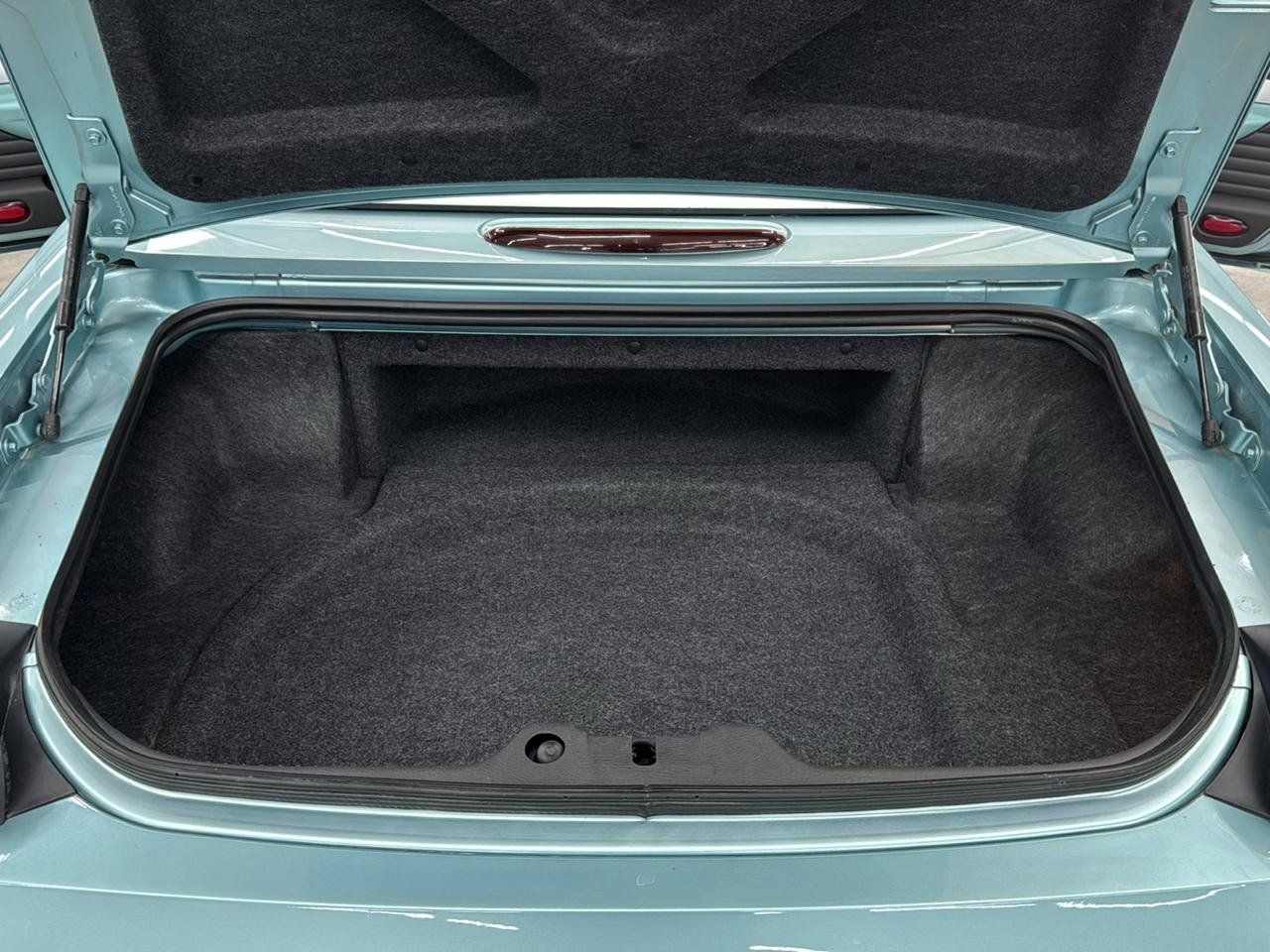 Used 2002 Ford Thunderbird RWD image 19