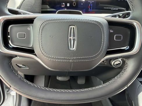 New 2025 Lincoln Navigator Reserve image 26