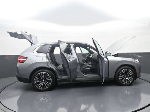 Used 2025 BMW X3 xDrive30i AWD/4WD image 44