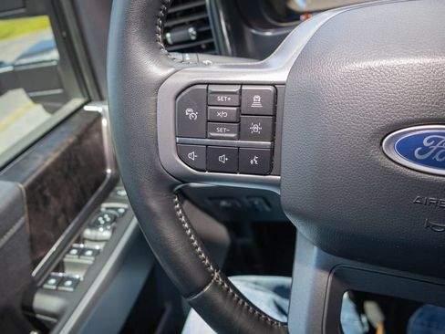 Used 2023 Ford F250 Lariat w/ Lariat Ultimate Package AWD/4WD image 21