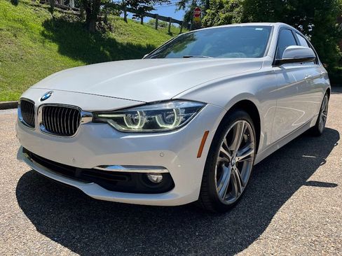 Used 2018 BMW 340i xDrive Sedan w/ Premium Package AWD/4WD image 34