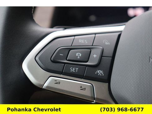 Used 2026 Volkswagen Atlas SEL AWD/4WD image 16