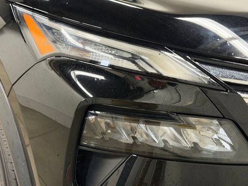 Used 2024 Nissan Rogue S AWD/4WD image 12
