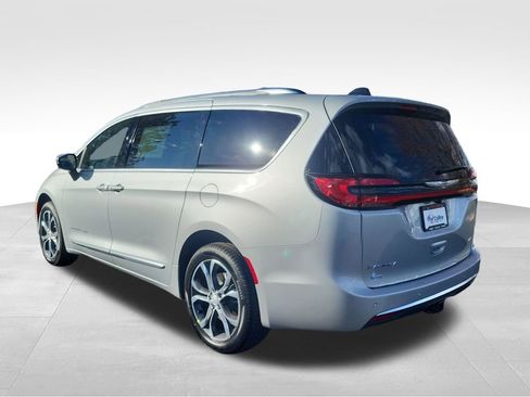 New 2026 Chrysler Pacifica Pinnacle w/ Trailer Tow Group image 7