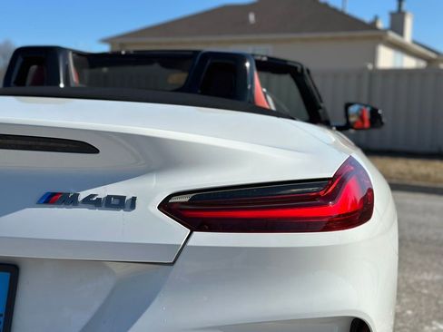 Used 2022 BMW Z4 M40i w/ Premium Package image 12