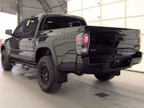 Used 2022 Toyota Tacoma TRD Pro AWD/4WD image 3