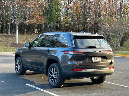 New 2025 Jeep Grand Cherokee Limited image 9