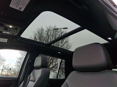 Used 2021 Chevrolet Tahoe LT image 15