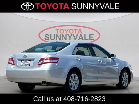 Used 2011 Toyota Camry LE w/ LE Extra-Value Pkg FWD image 3