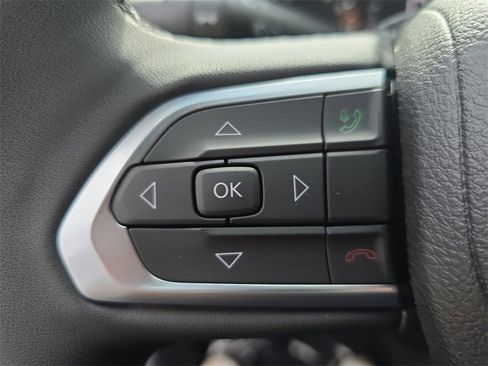 New 2026 Jeep Compass Limited image 18