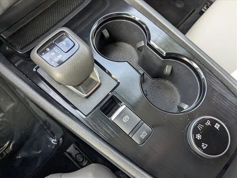 Used 2023 Nissan Rogue SV w/ SV Premium B Package image 11