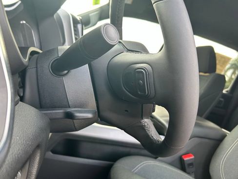Used 2025 RAM 1500 Big Horn RWD image 41