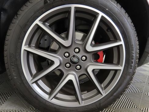 Used 2025 Land Rover Range Rover Velar Dynamic SE image 31