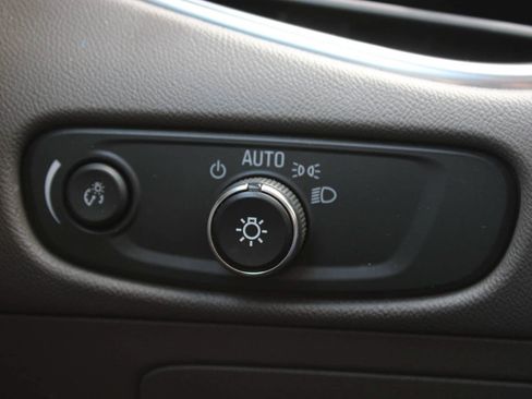 Used 2021 Chevrolet Malibu LT FWD image 22