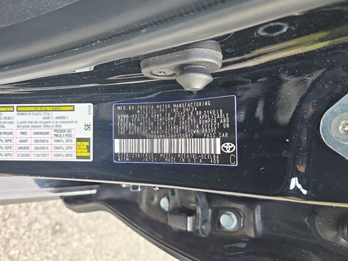 Used 2024 Toyota Corolla LE image 34