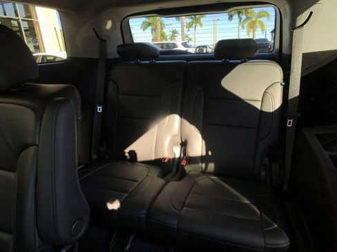 Certified 2021 GMC Acadia SLT image 31