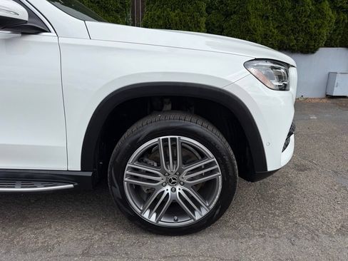 Used 2022 Mercedes-Benz GLS 450 4MATIC image 13