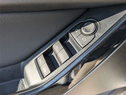 New 2026 Chevrolet Equinox LT w/ LPO, Floor Liner Package image 19