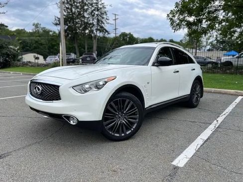 Used 2017 INFINITI QX70 AWD w/ Limited Package image 3
