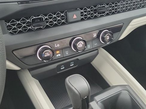 Used 2025 Honda Accord LX image 28