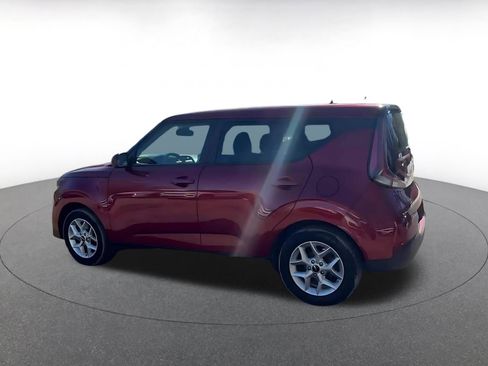 Used 2025 Kia Soul LX w/ LX Technology Package image 9