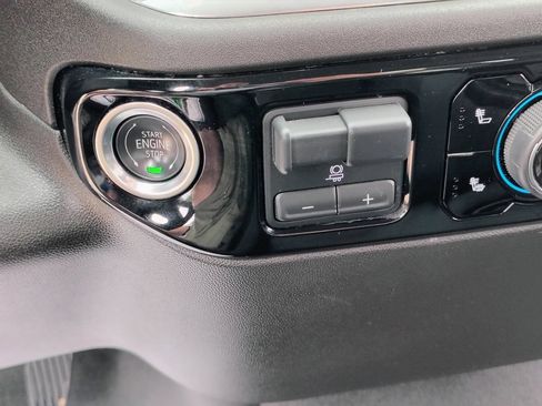 Used 2025 Chevrolet Silverado 2500 LT w/ Convenience Package AWD/4WD image 37