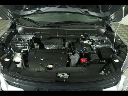 Used 2024 Mitsubishi Outlander Sport SE AWD/4WD image 17