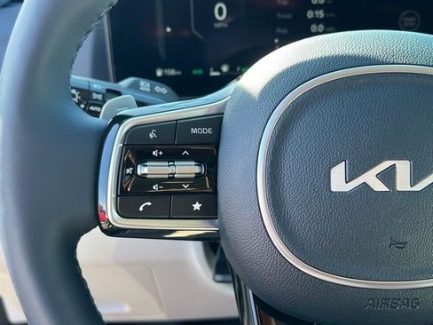 New 2026 Kia Carnival SX Prestige FWD image 22