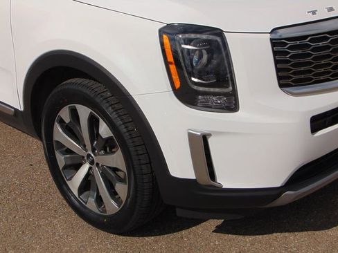 Used 2021 Kia Telluride S AWD/4WD image 2