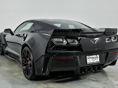 Used 2017 Chevrolet Corvette Z06 RWD image 10