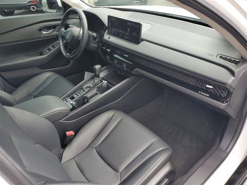 Used 2023 Honda Accord EX-L image 4